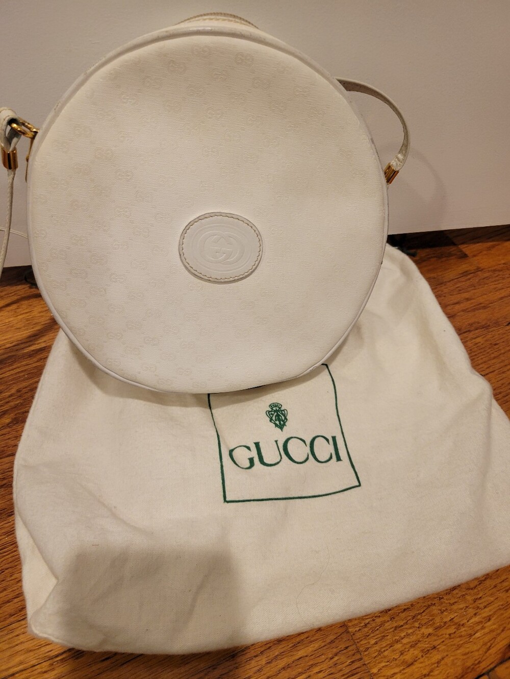 Gucci White Round Leather Crossbody Bag with Gold Hardware